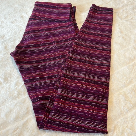 Lululemon WUNDER UNDER Pant ||| 28 - Picture 3 of 7